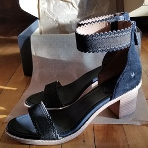 Frye - Brielle Scallop Back Zip